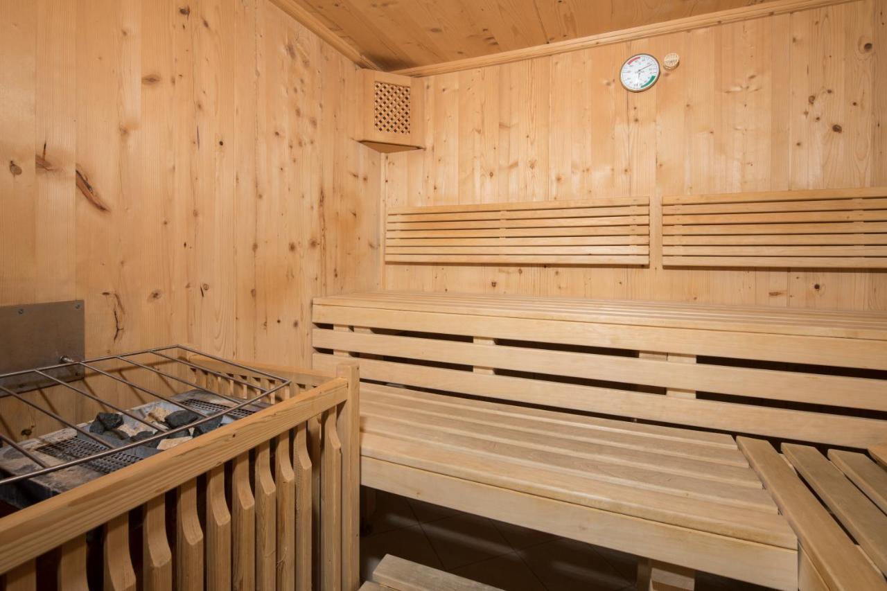 Alphof Hotel 4*